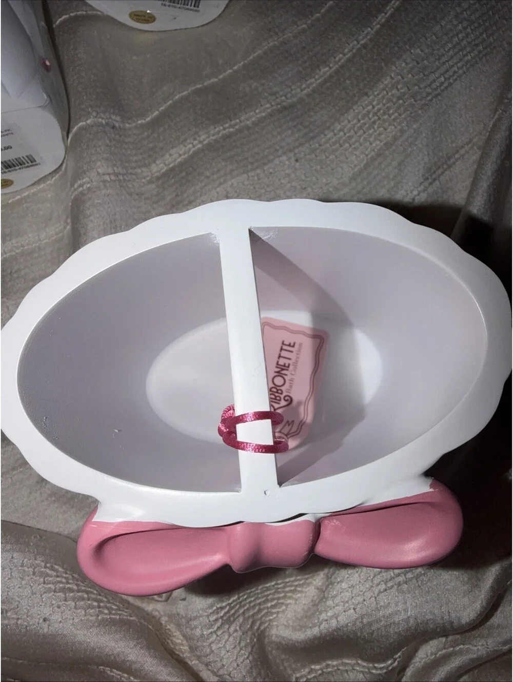 Pink bow W/ Diamonds bathroom set Two Soap Dispensers And A Toothbrush Holder